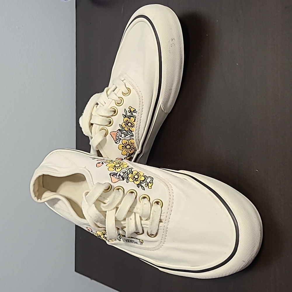 Mushroom Vans